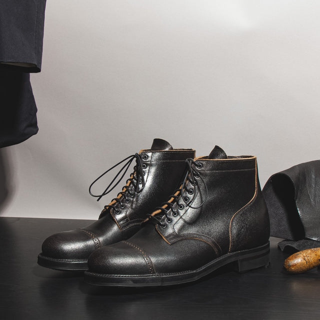 Service Boot® 2030 BCT - Black Waxed Flesh - VIBERG