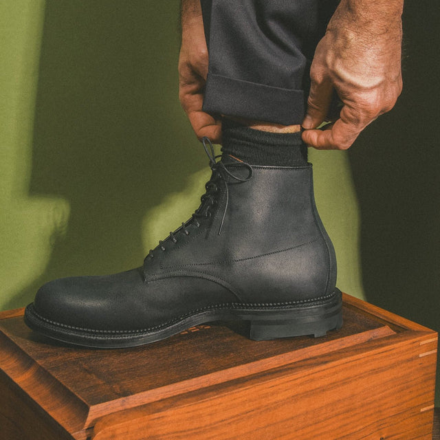 Navvy™ Boot - Black Waxy Commander - VIBERG