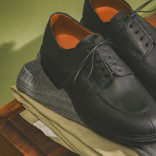 Savoy Shoe - Black Waxy Commander - VIBERG